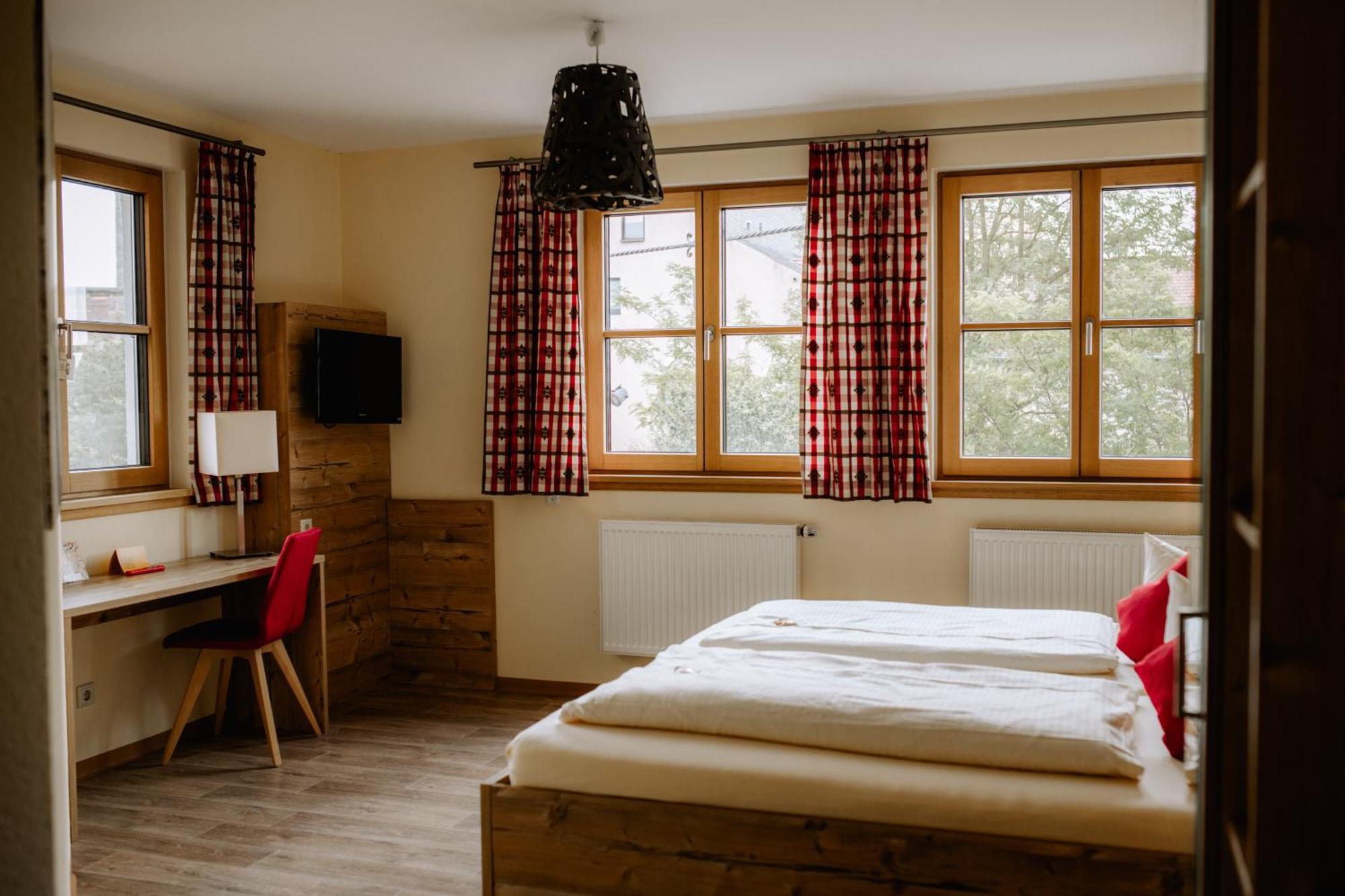 Landhotel Gary Wolframs-Eschenbach Ngoại thất bức ảnh